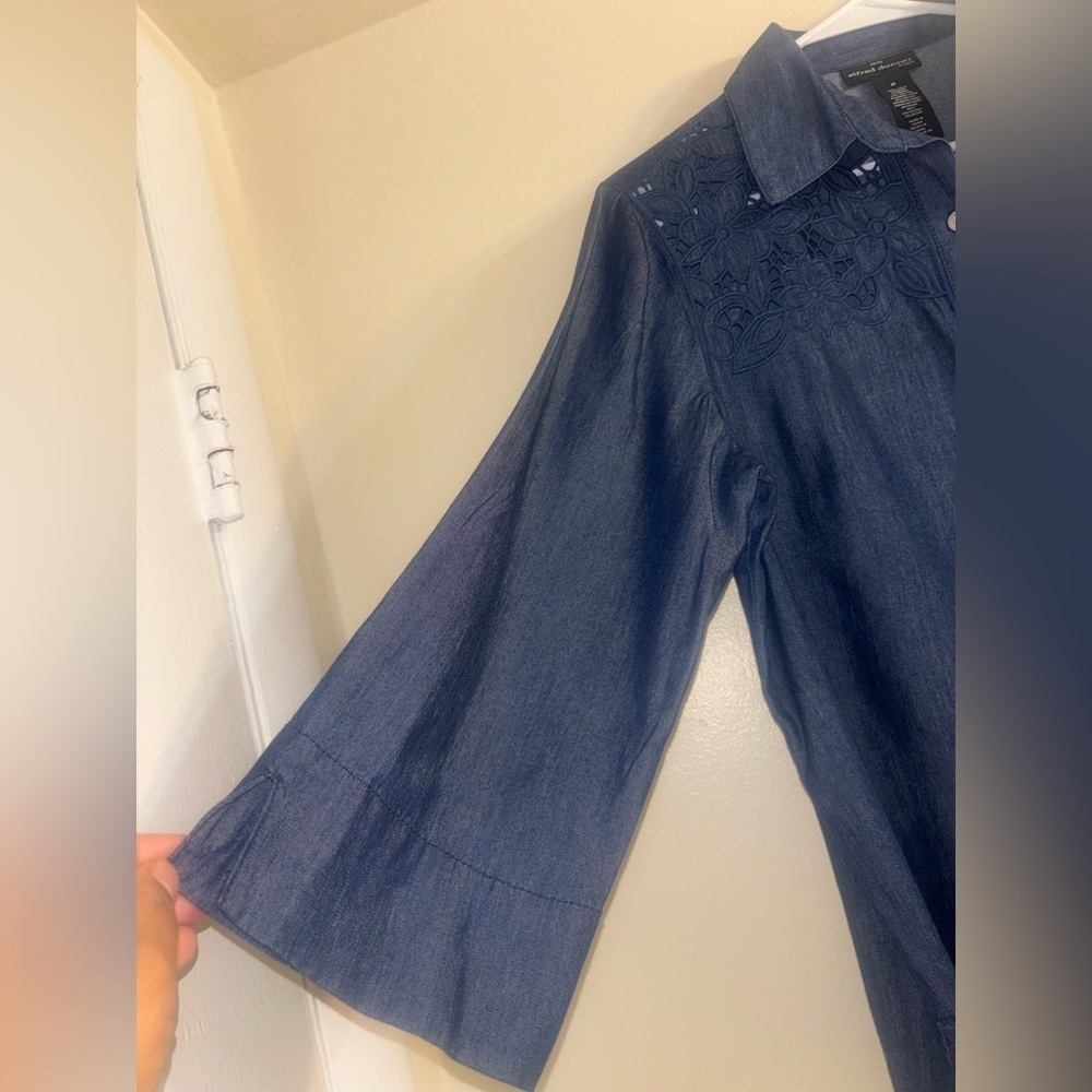 Alfred Dunner Blue Denim Shirt Size 8 - Picture 4 of 8